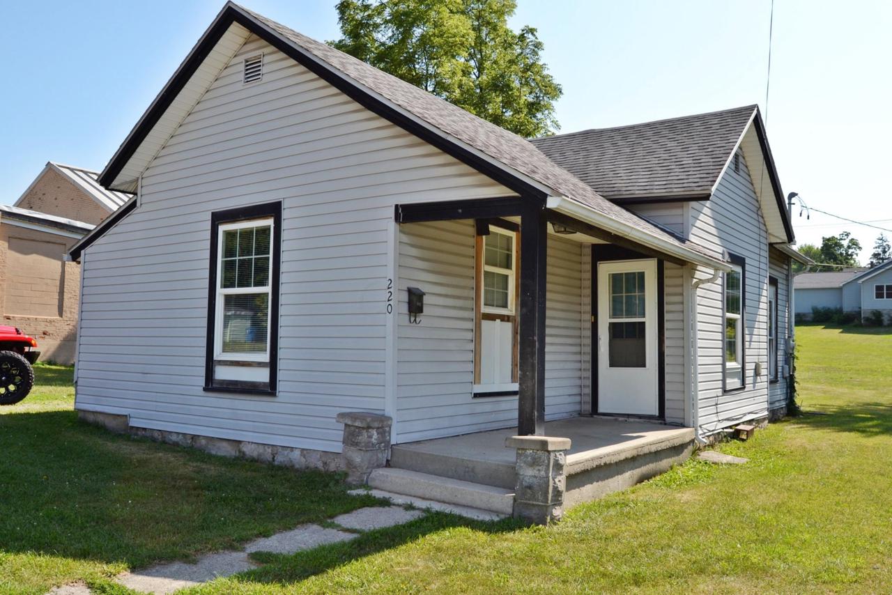 220 Lawrence Street - Photo 1