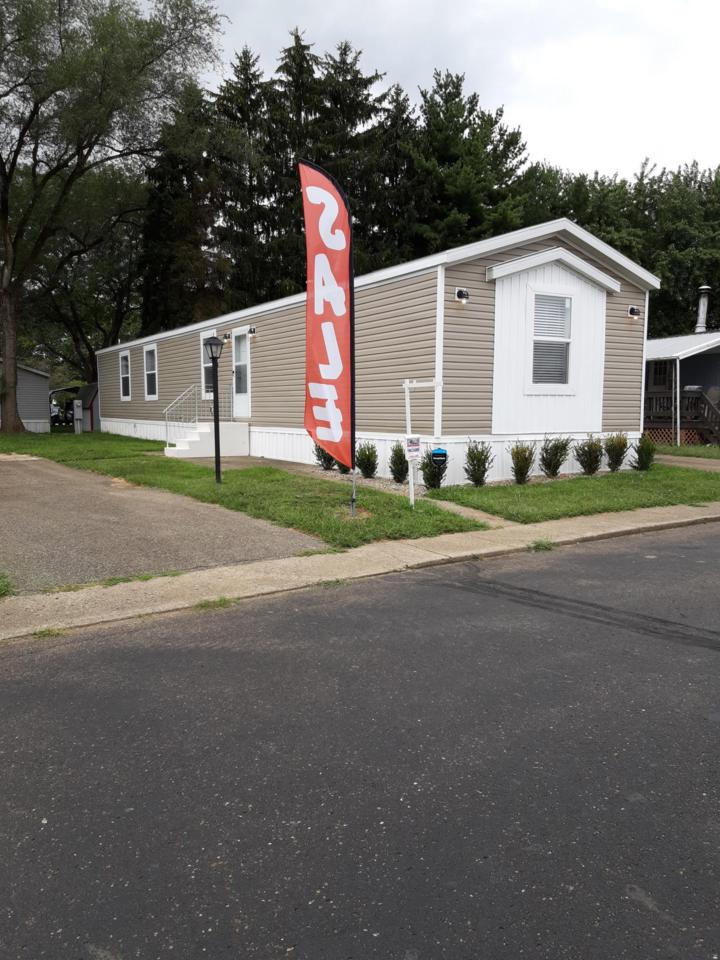 370 Hemlock Street - Photo 1