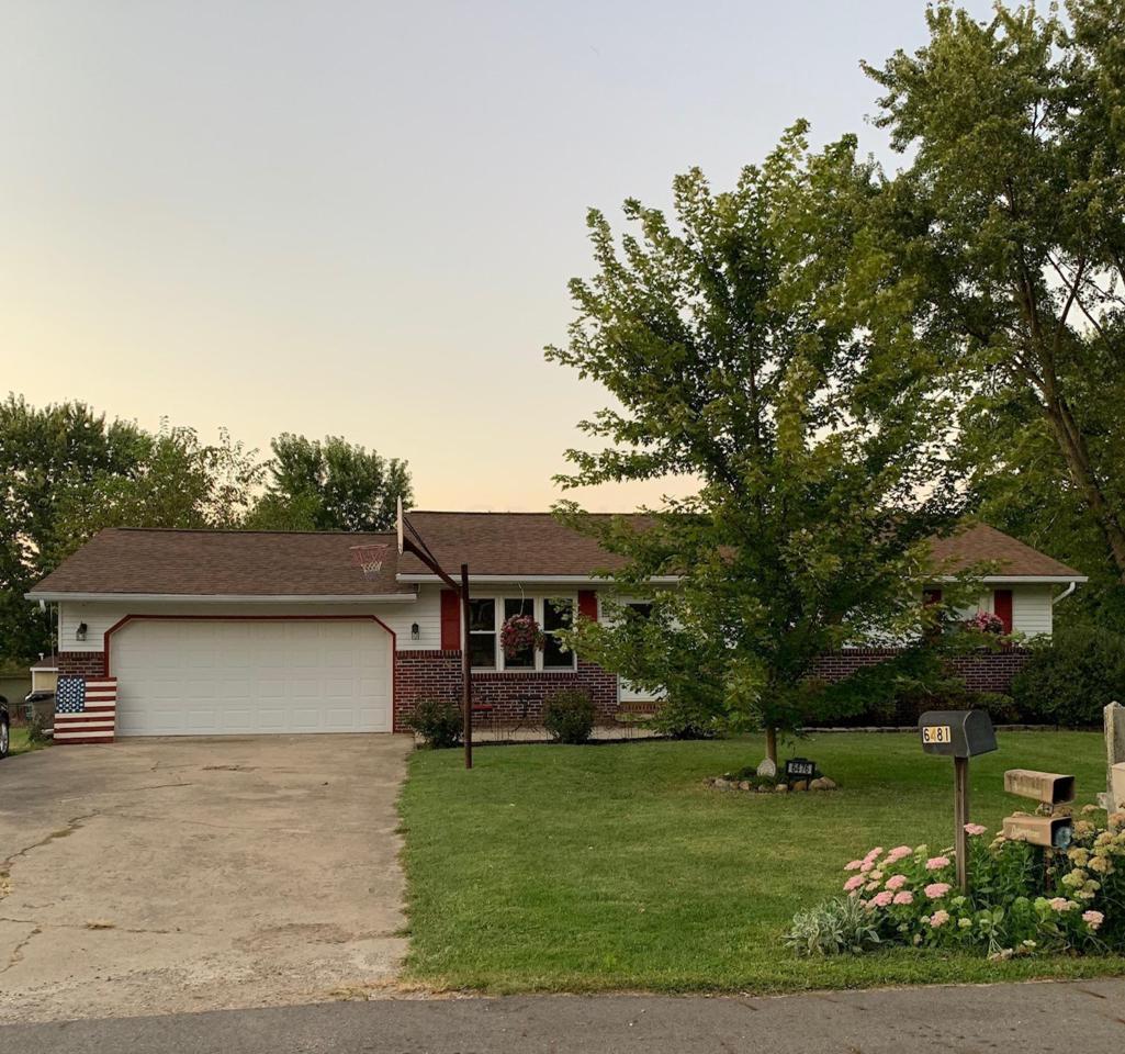 6476 Putnam Drive - Photo 1