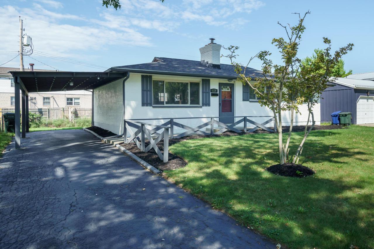 4539 Hartwell Road - Photo 1