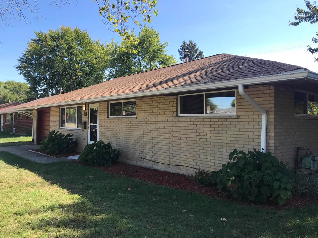 3487 Roswell Drive - Photo 1