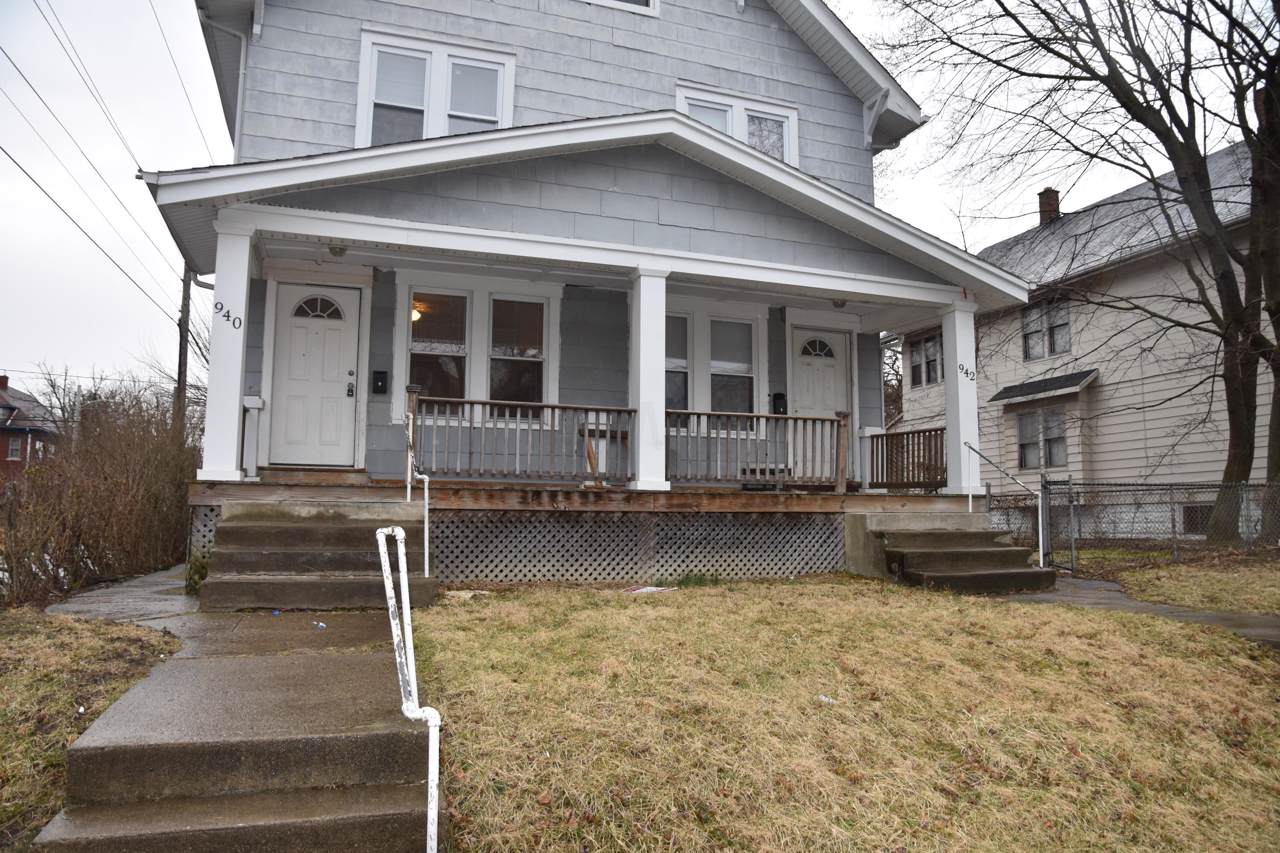 940-942 Champion Avenue - Photo 1