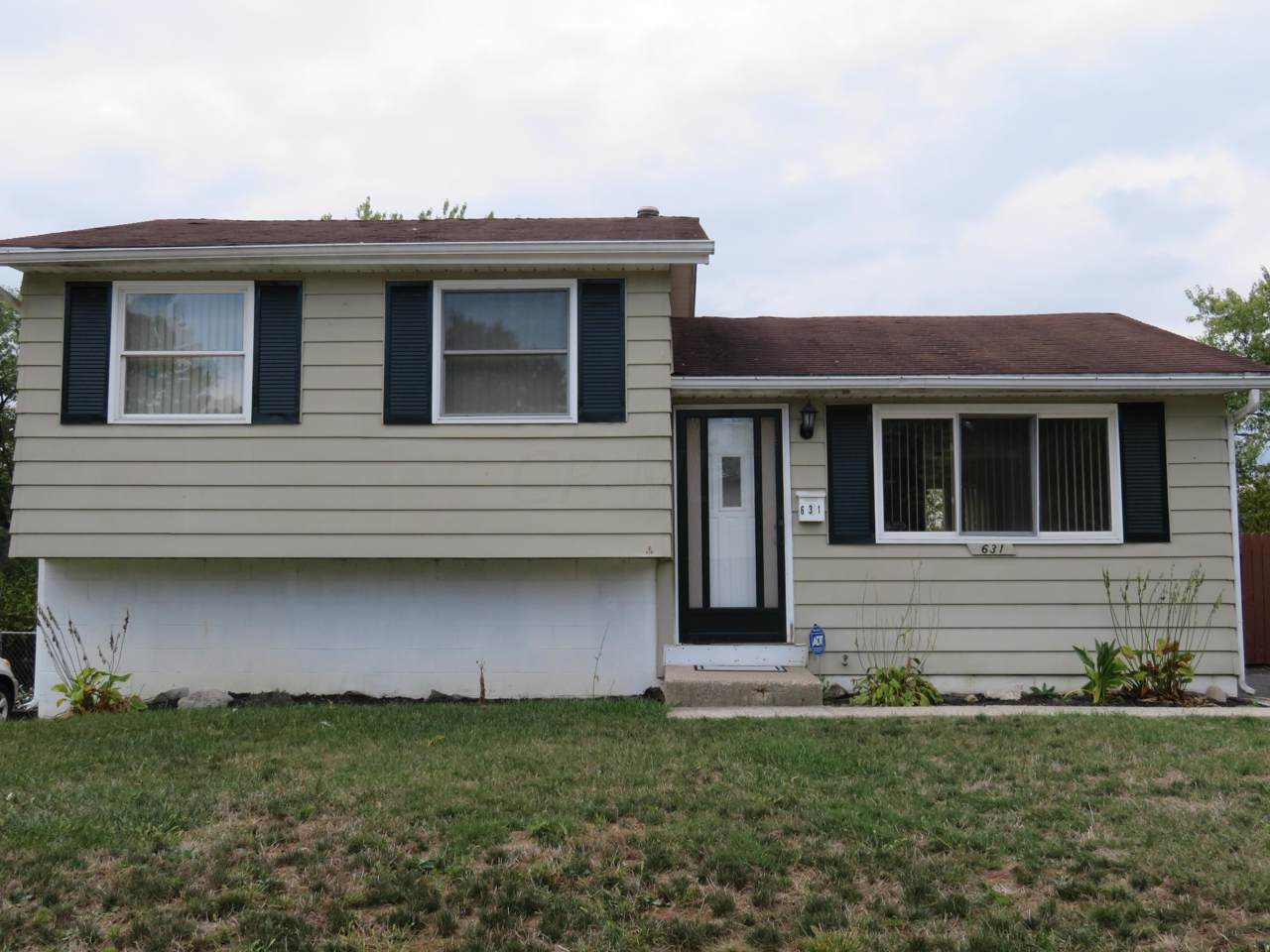 631 Evergreen Terrace - Photo 1