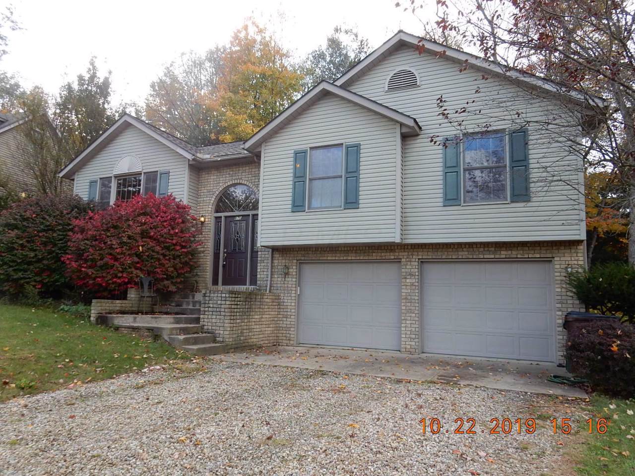 875 Manor Circle - Photo 1