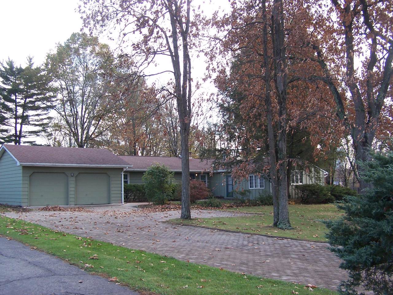 3038 Knoll Drive - Photo 1