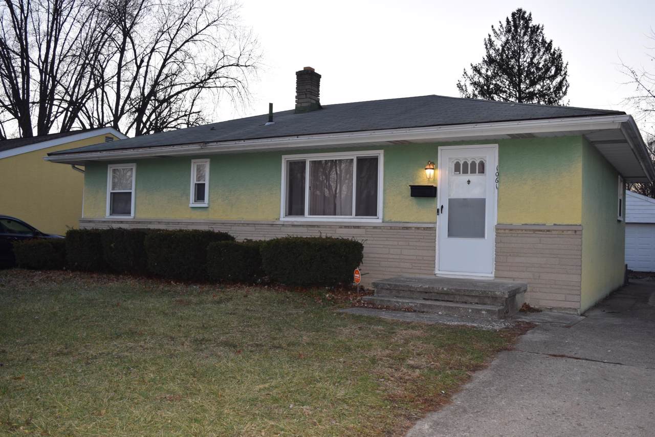 1061 Waverly Street - Photo 1