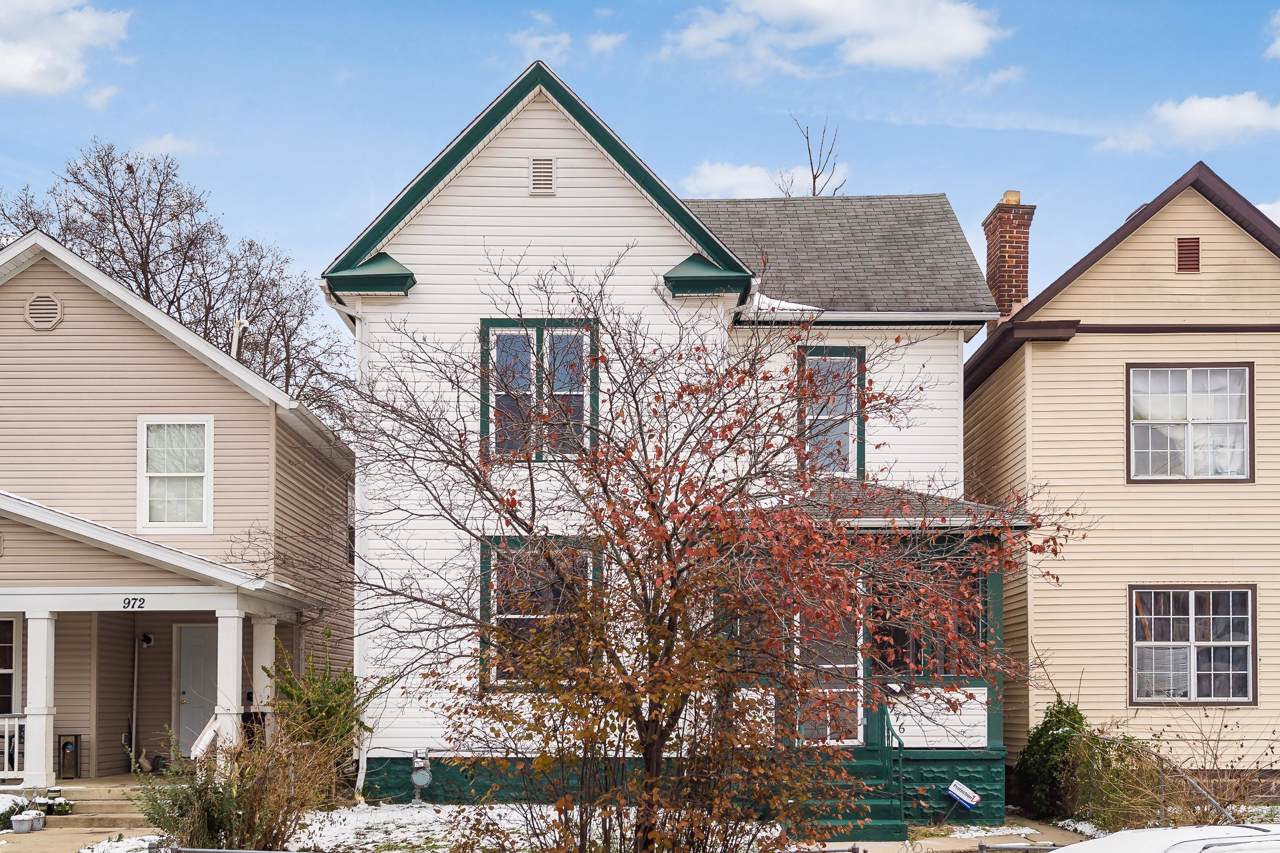 976 Oakwood Avenue - Photo 1