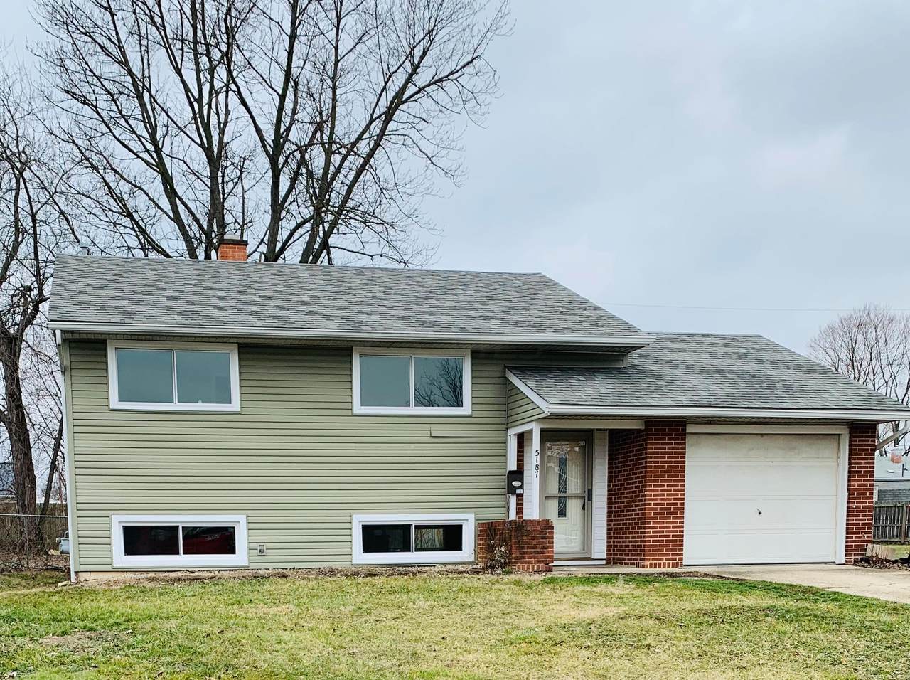 5187 Edgeview Road - Photo 1