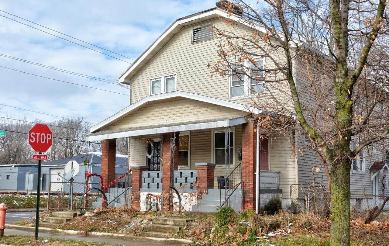 76-78 Barthman Avenue - Photo 1