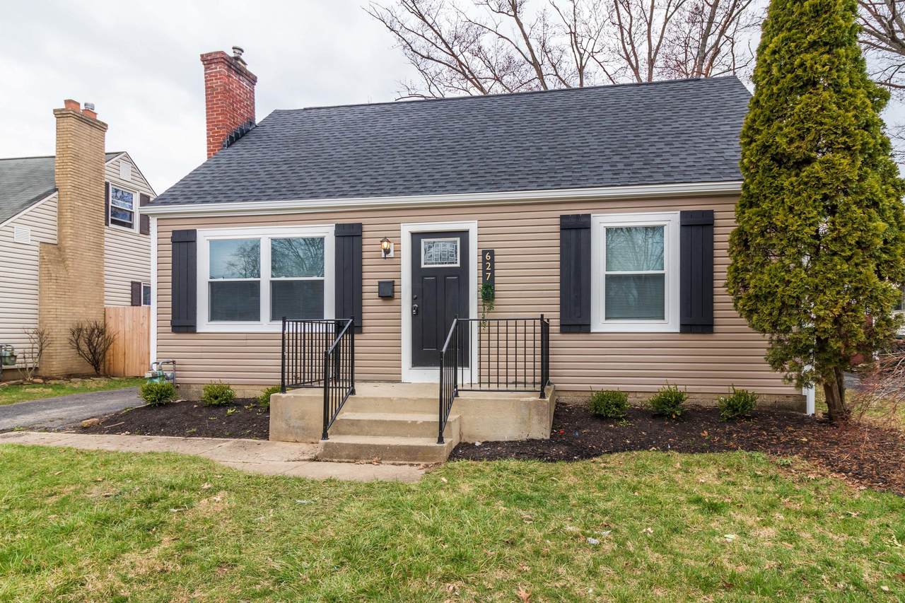 627 Everett Avenue - Photo 1