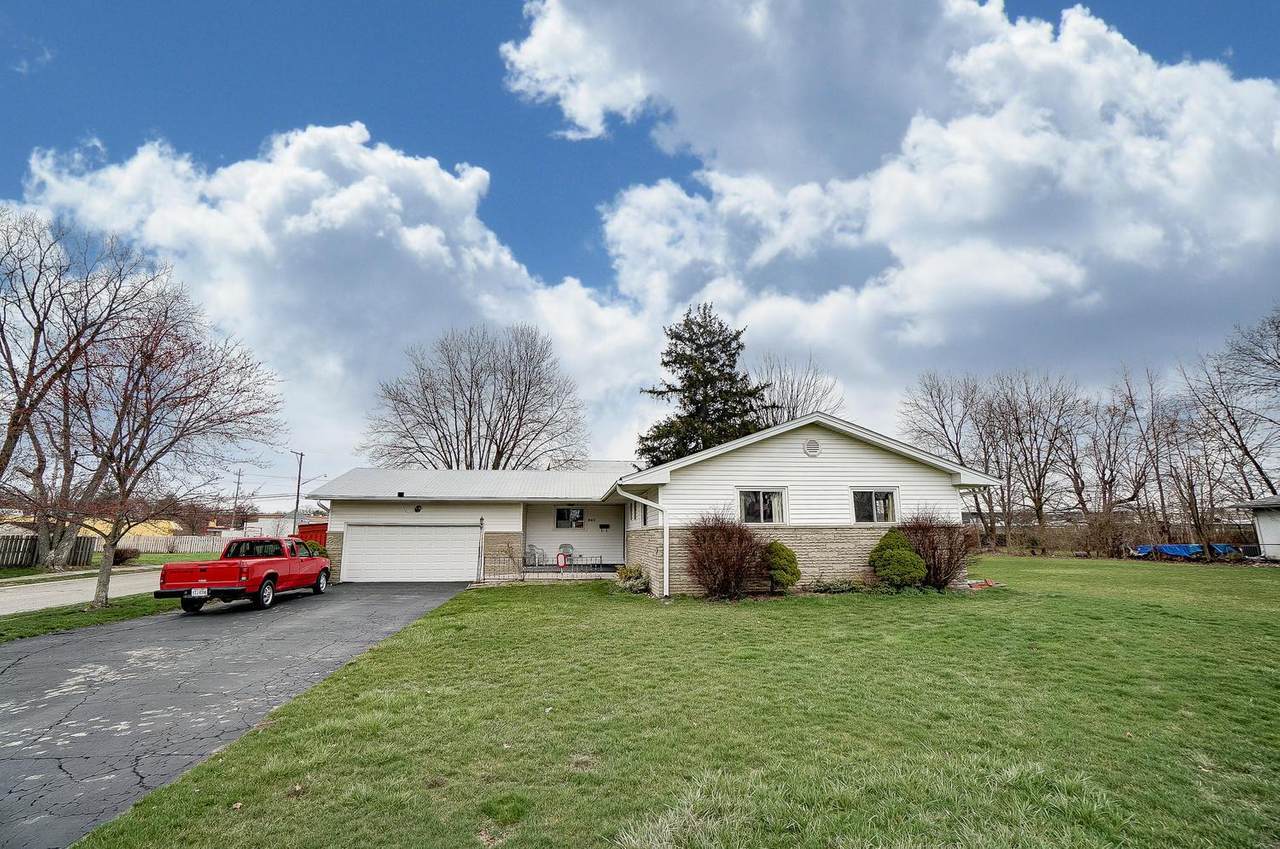 840 Ross Road - Photo 1
