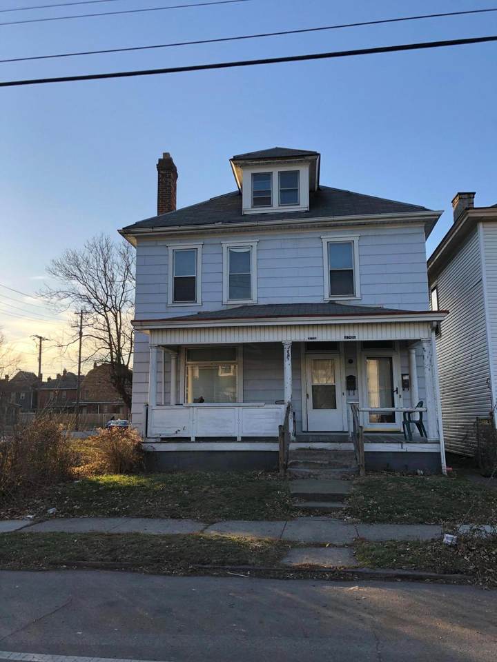 429 Champion Avenue - Photo 1