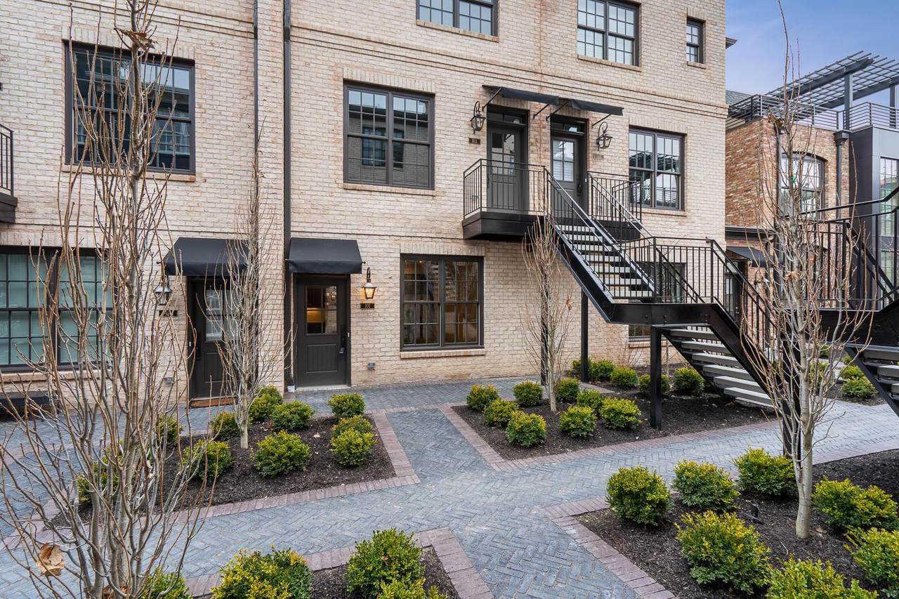 101 6th Street - Photo 1