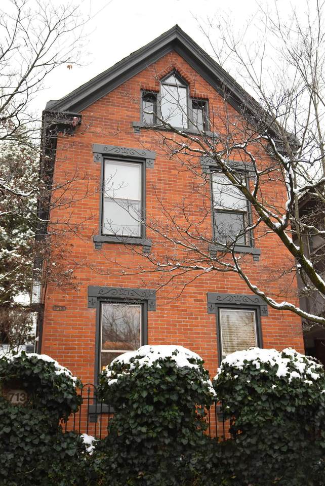 713 6th Street - Photo 1