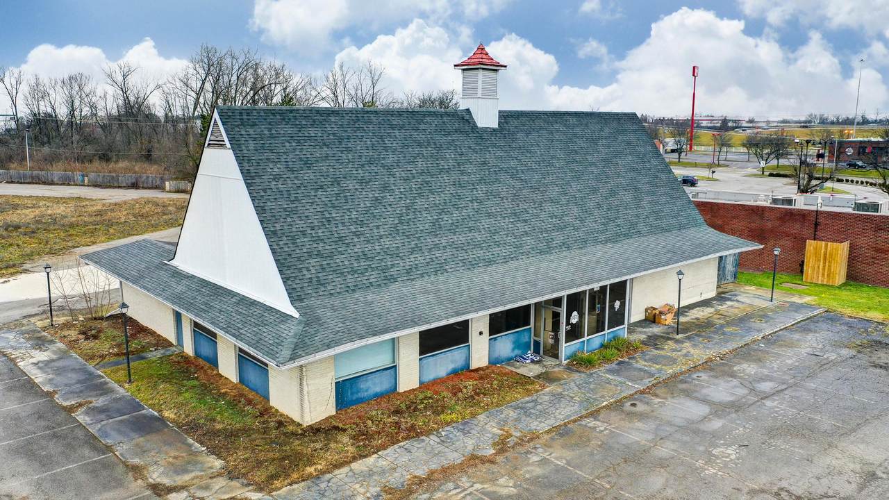 3131 Broadway - Photo 1