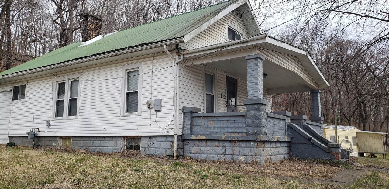 5585 Maple Street - Photo 1