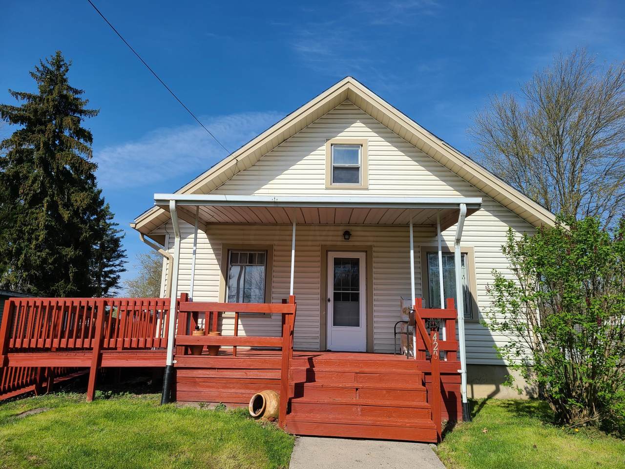 420 Seltzer Street - Photo 1