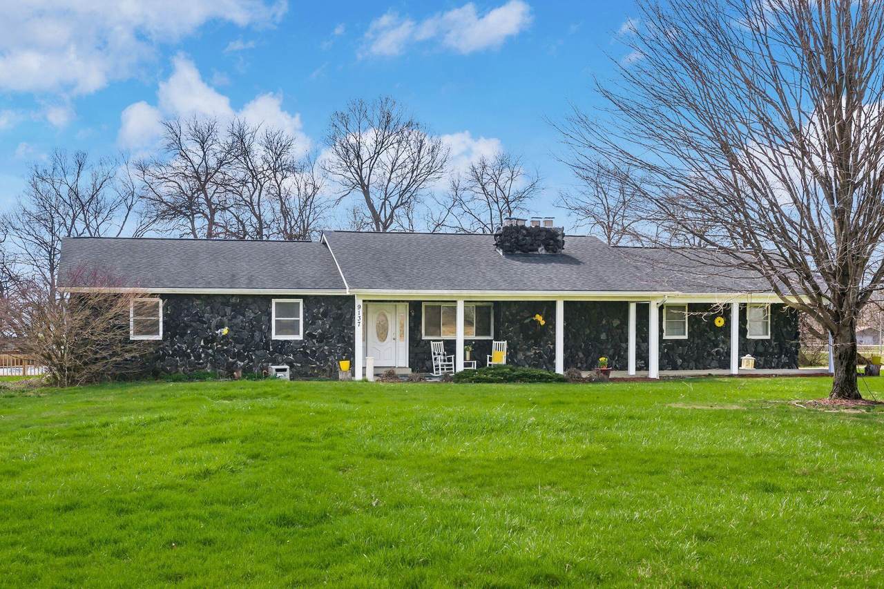 9137 London Road - Photo 1