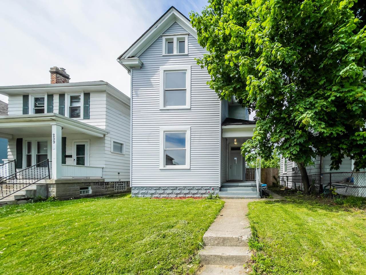 255 Warren Avenue - Photo 1