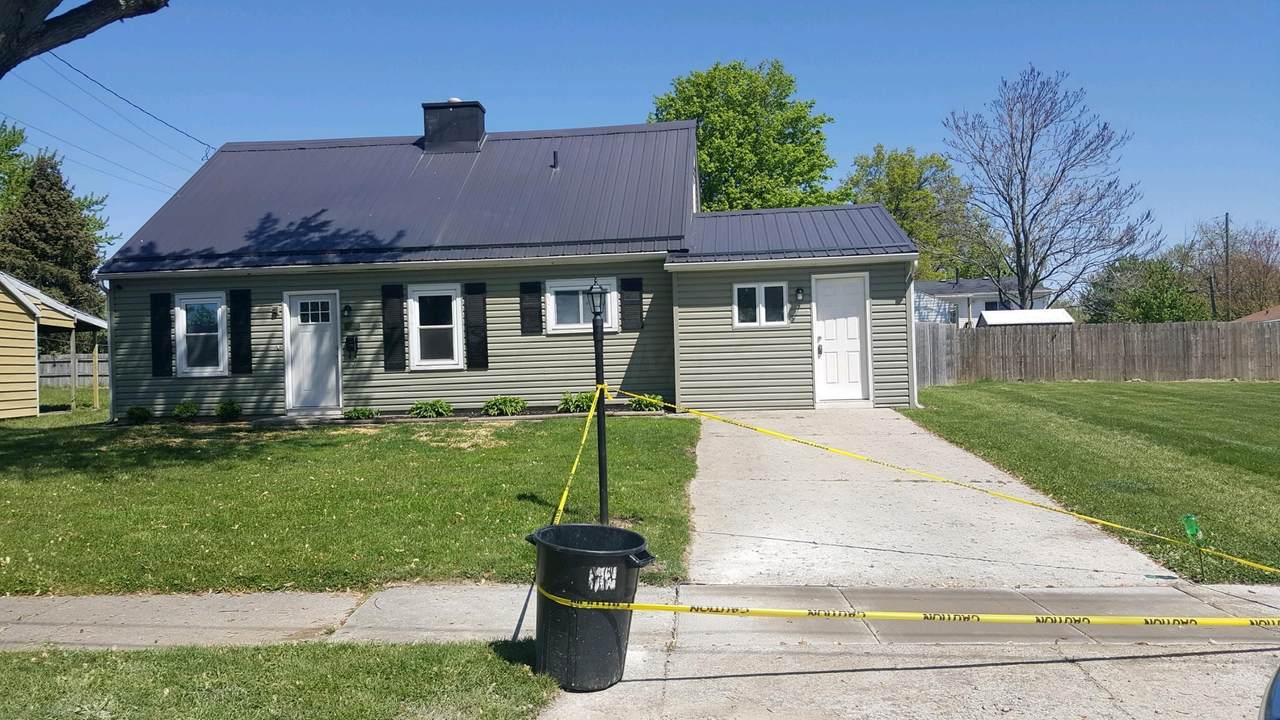 426 Lynn Drive - Photo 1