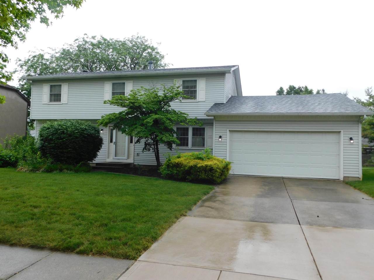 1915 Ramblewood Avenue - Photo 1