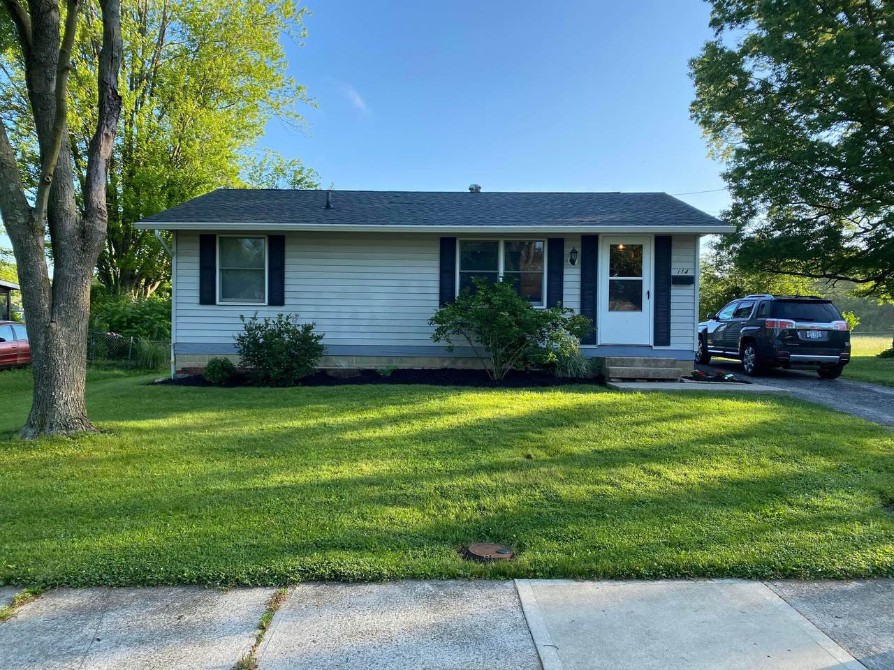 114 Deerfield Place - Photo 1