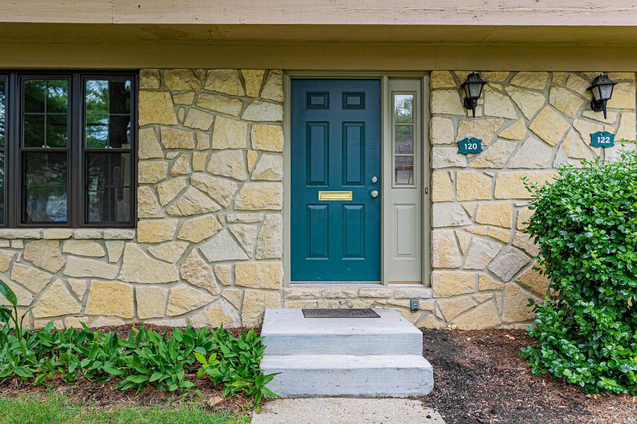 120 Stornoway Drive - Photo 1