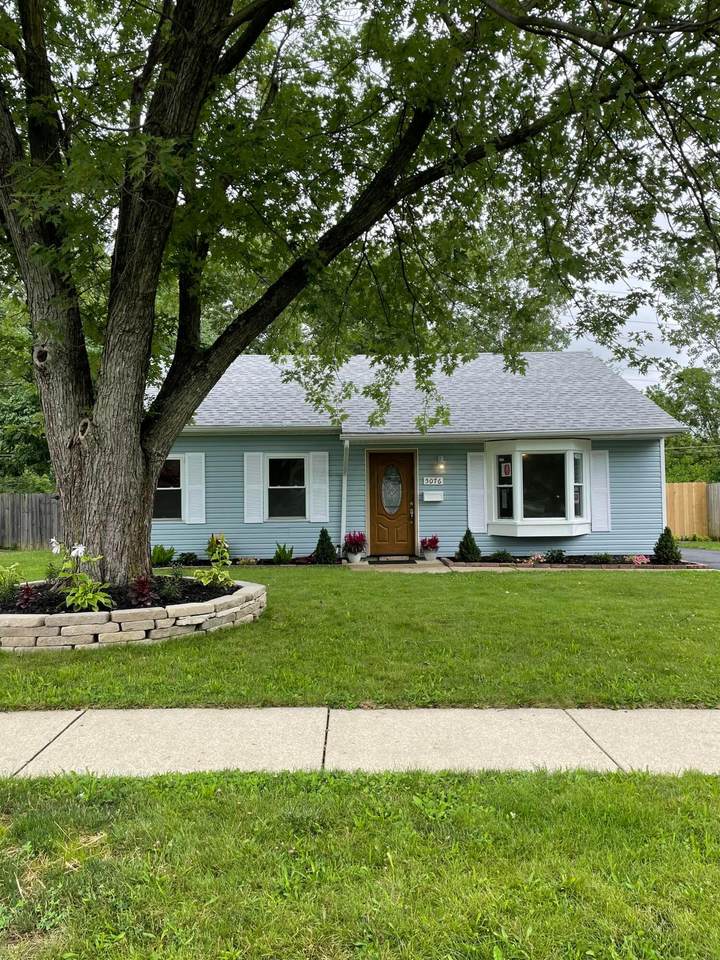 5076 Drivemere Road - Photo 1
