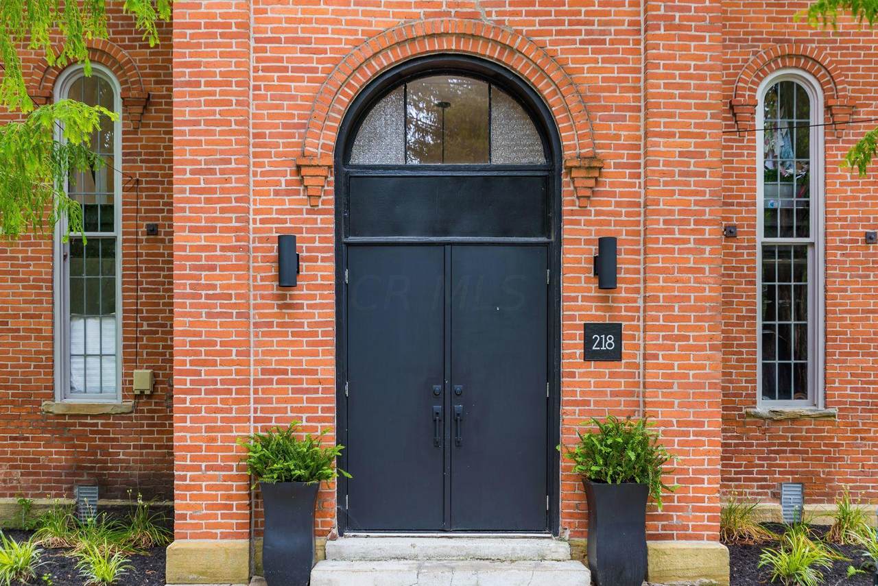 218 Vine Street - Photo 1