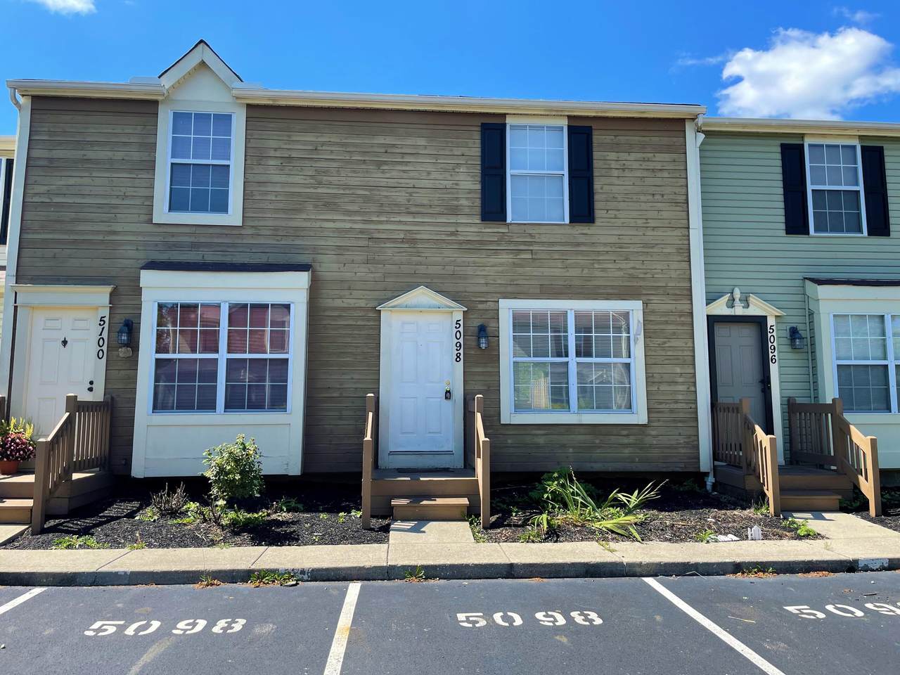 5098 Stoneybrook Boulevard - Photo 1