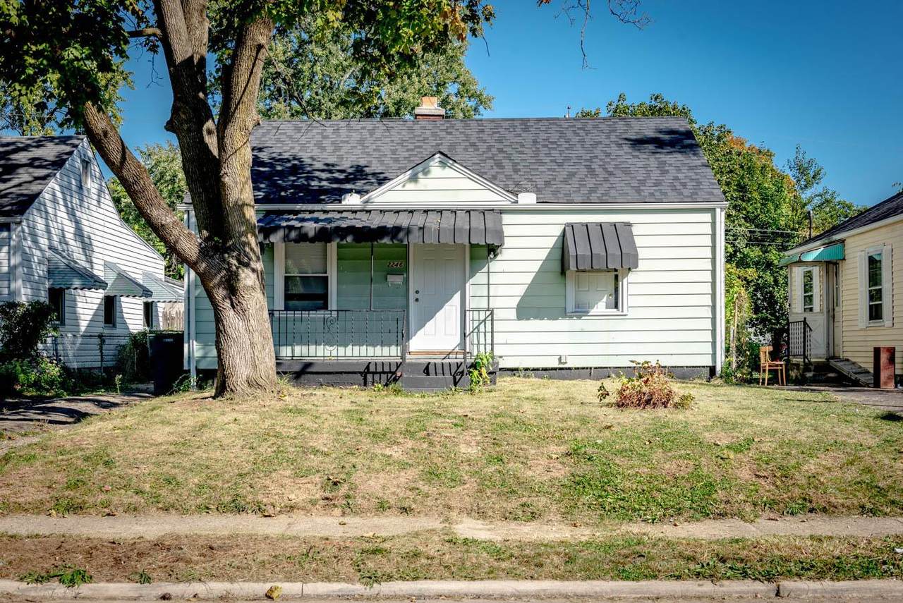 2246 Grasmere Avenue - Photo 1
