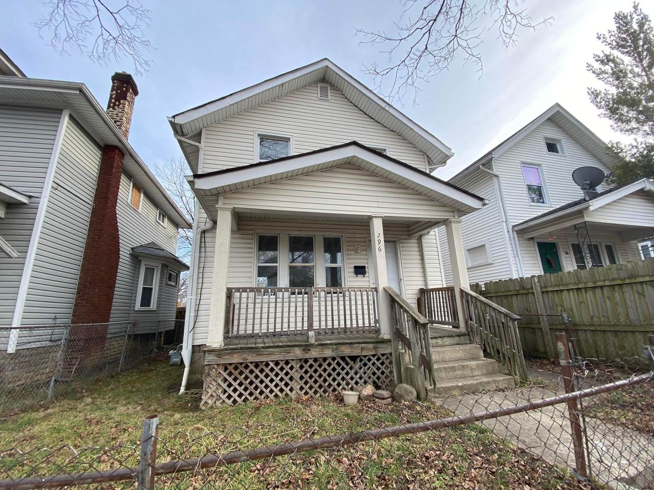 296 Harris Avenue - Photo 1