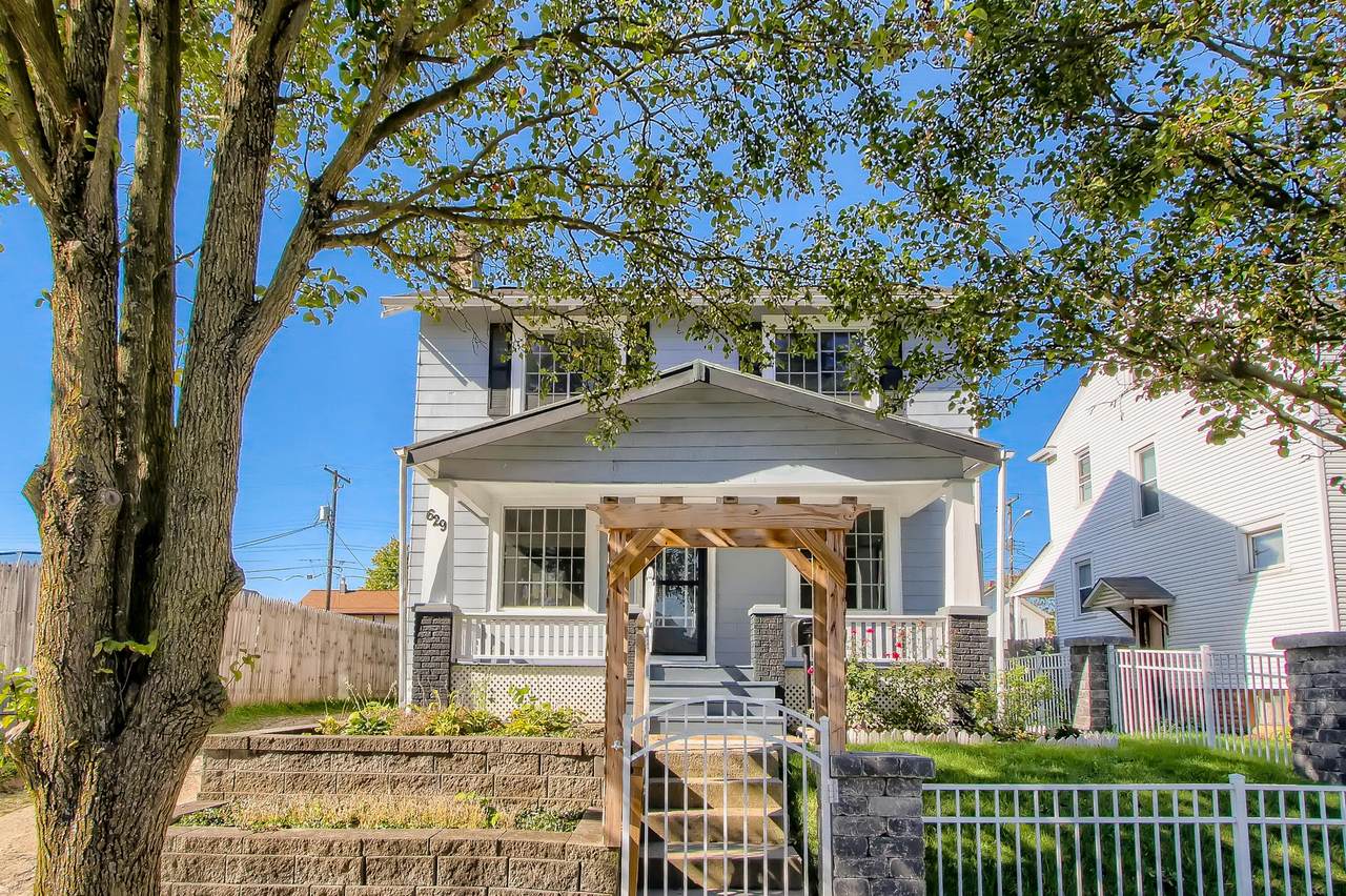 629 Columbian Avenue - Photo 1