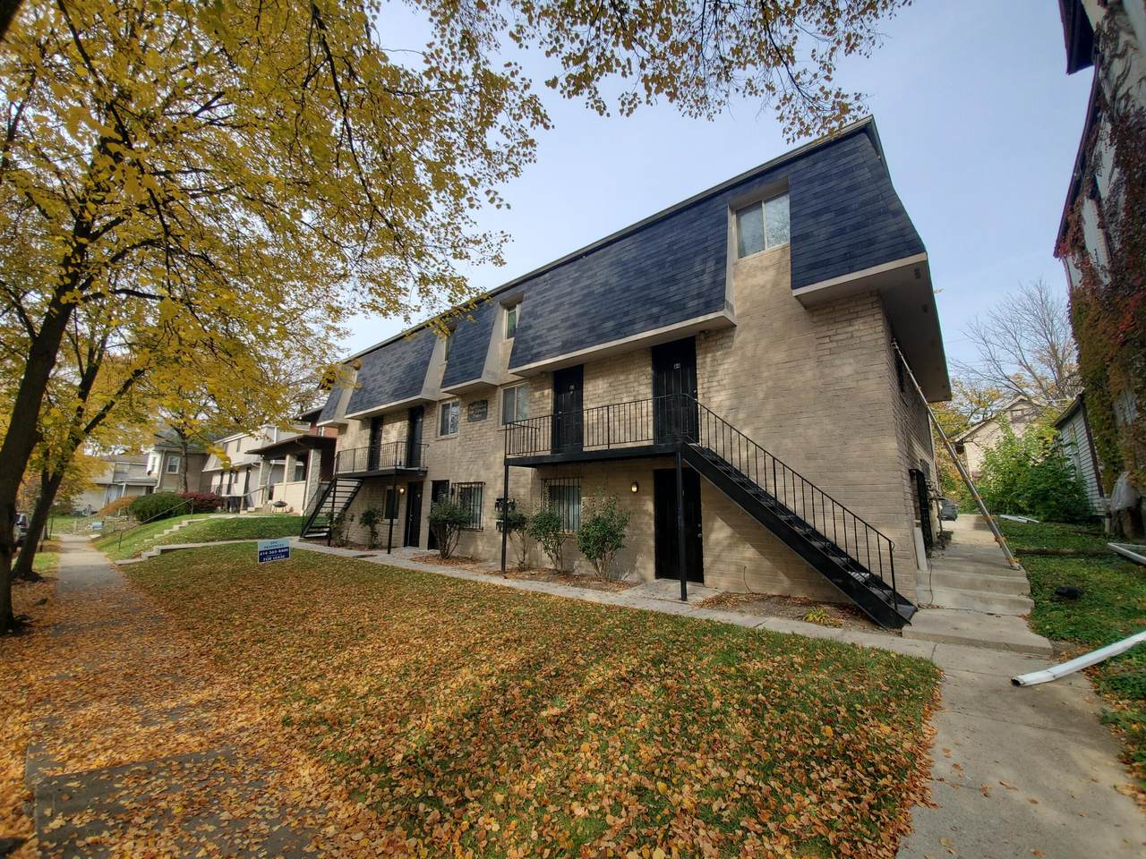 400 15th Avenue - Photo 1