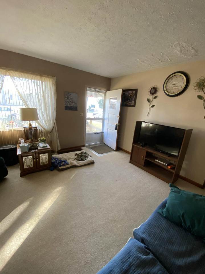 809 Goodwin Avenue - Photo 1