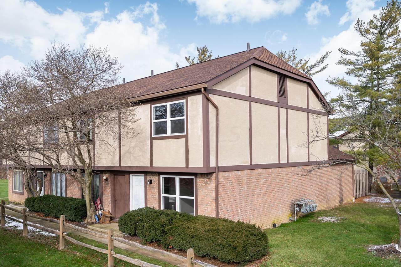 15 Hedgerow Lane - Photo 1