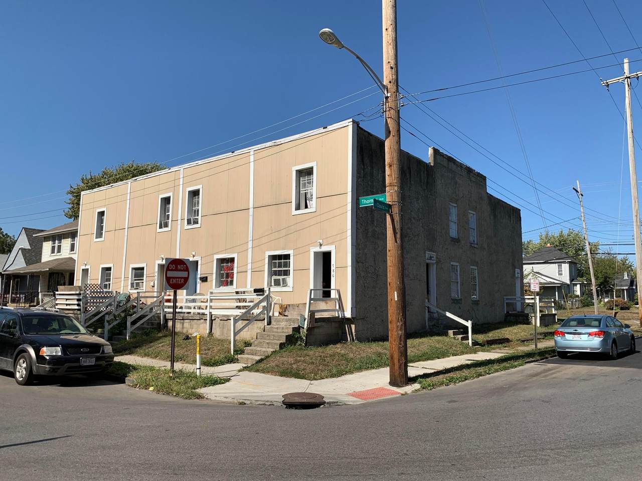 786 Thomas Avenue - Photo 1