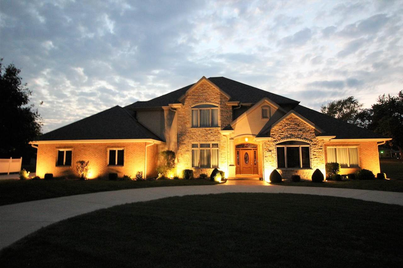 404 Circle Drive - Photo 1