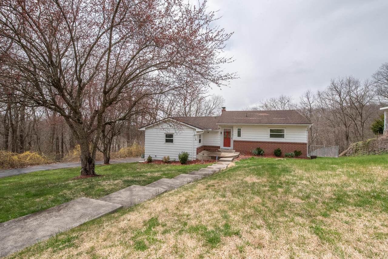 729 Glenwood Drive - Photo 1