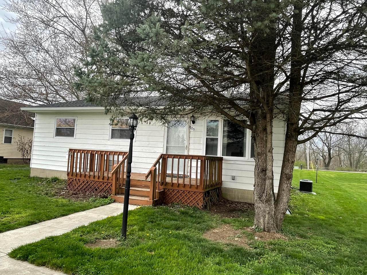 109 Main Street - Photo 1