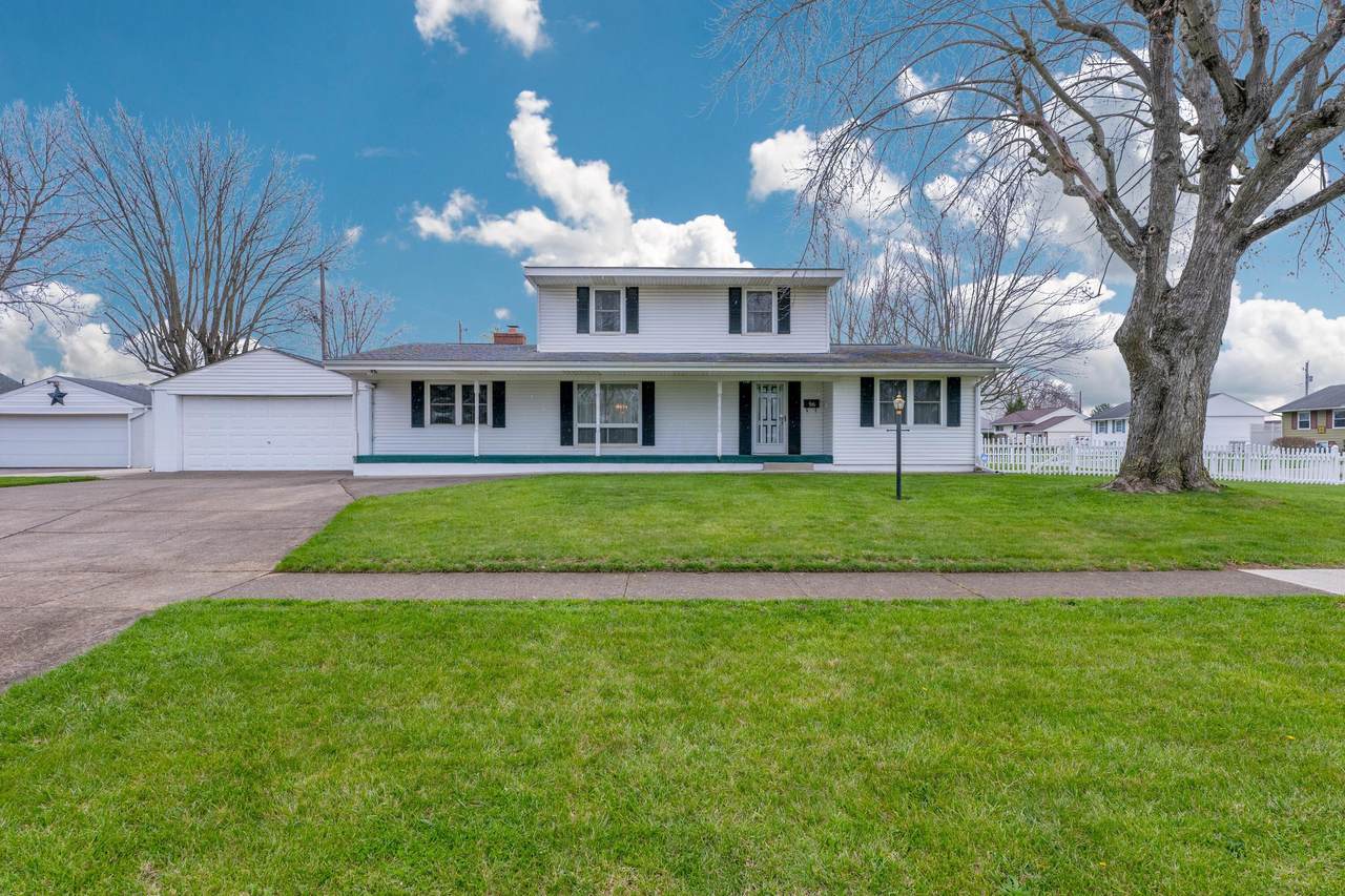 916 Premier Drive - Photo 1