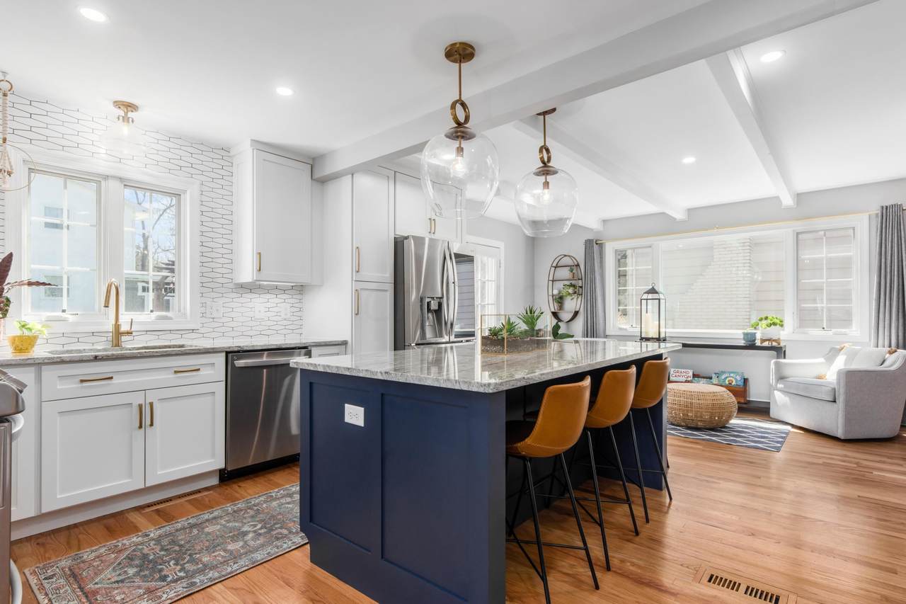 175 Chaucer Court - Photo 1