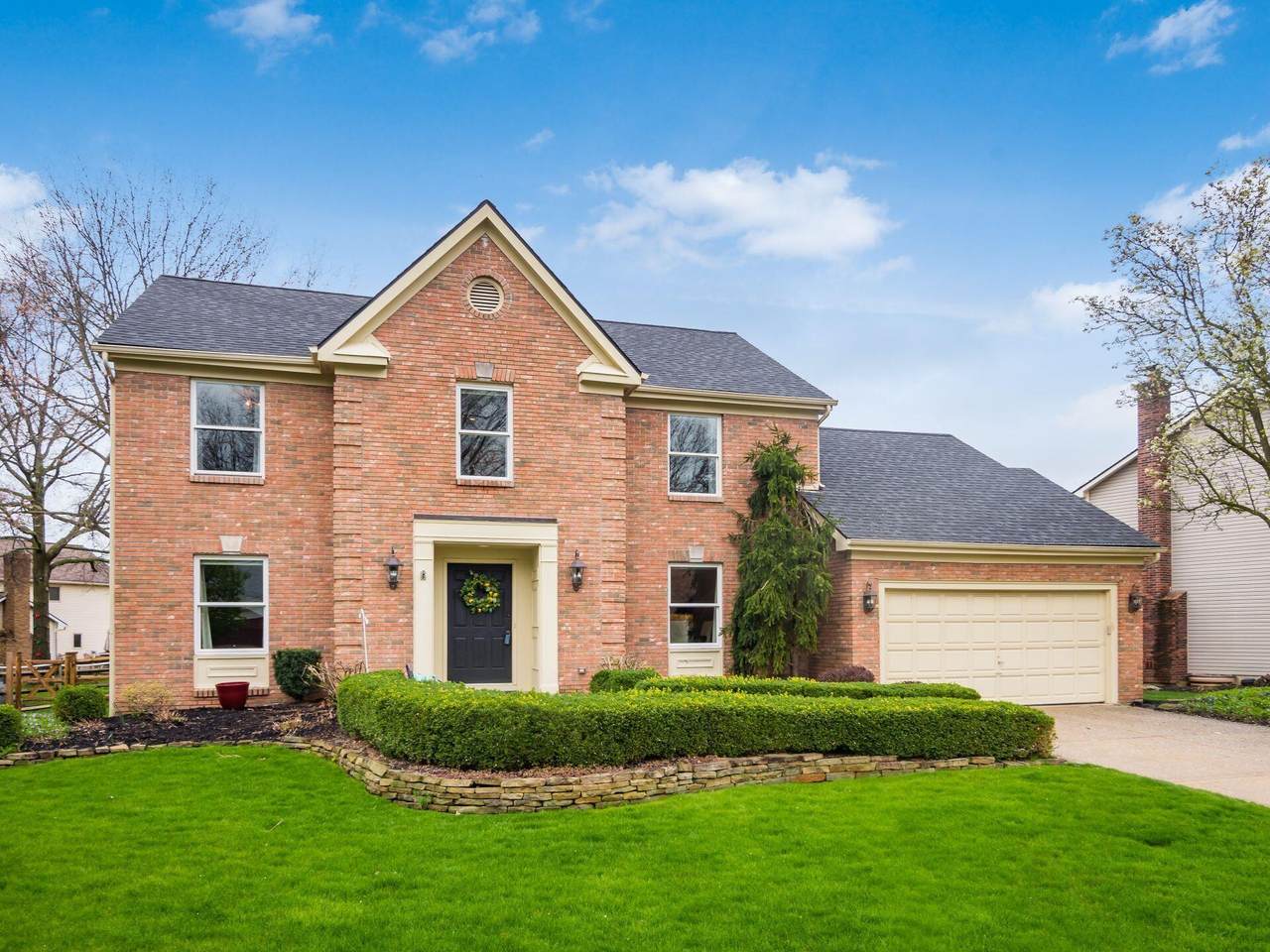 196 Briarbend Boulevard - Photo 1