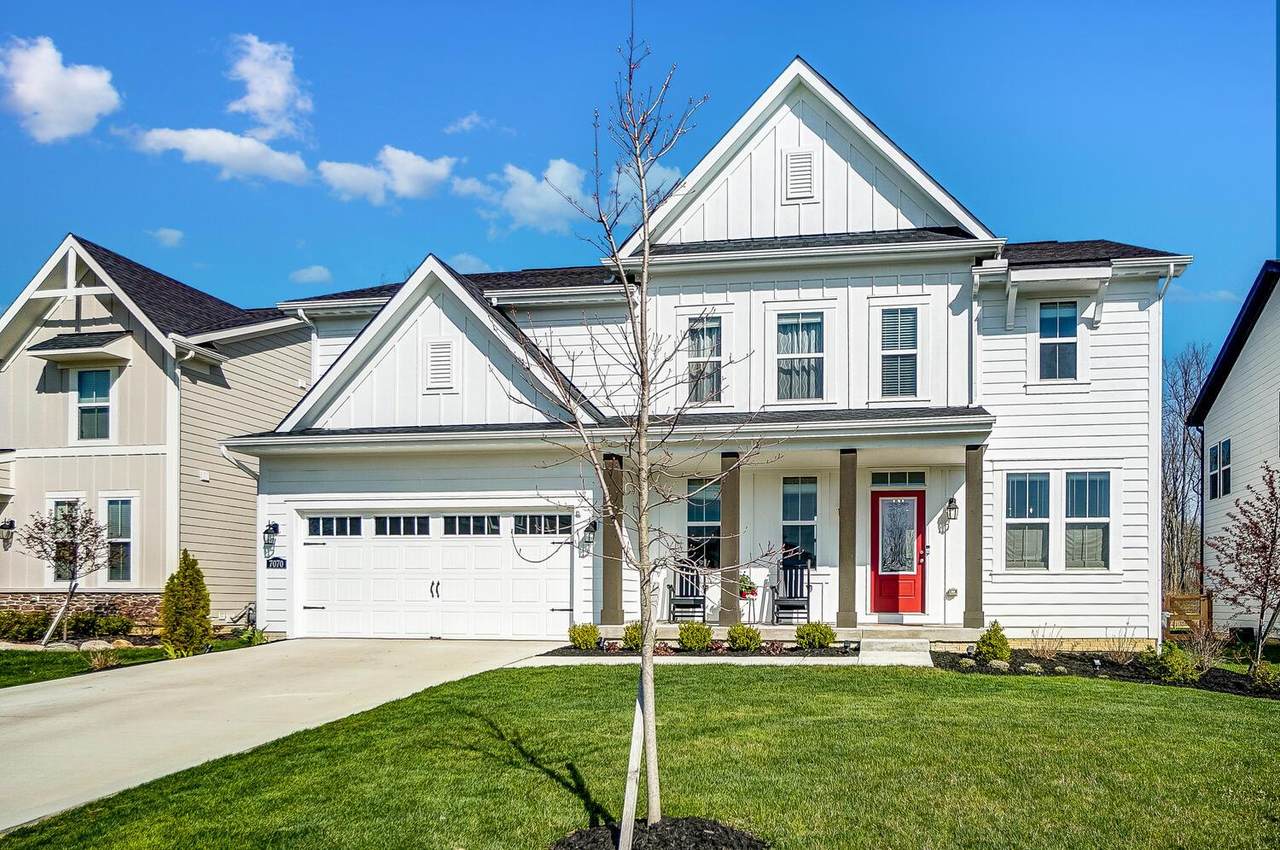7070 Scarlet Oak Drive - Photo 1