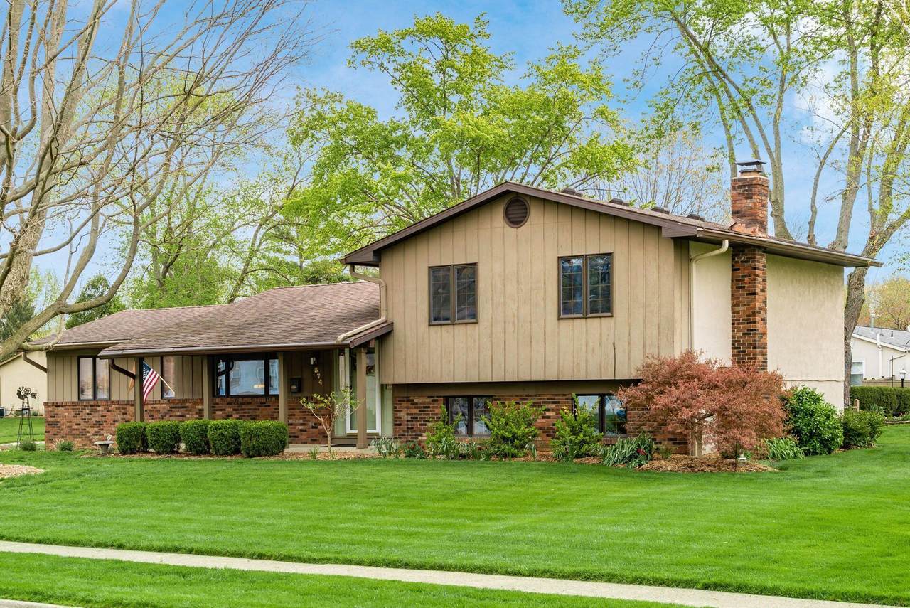374 Lyncroft Drive - Photo 1