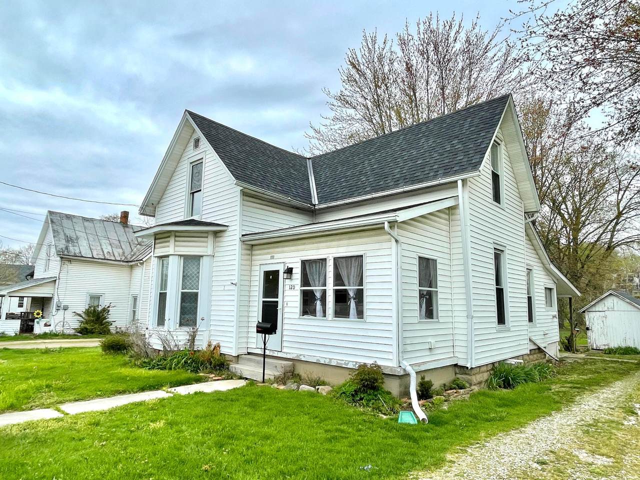120 Nichols Street - Photo 1