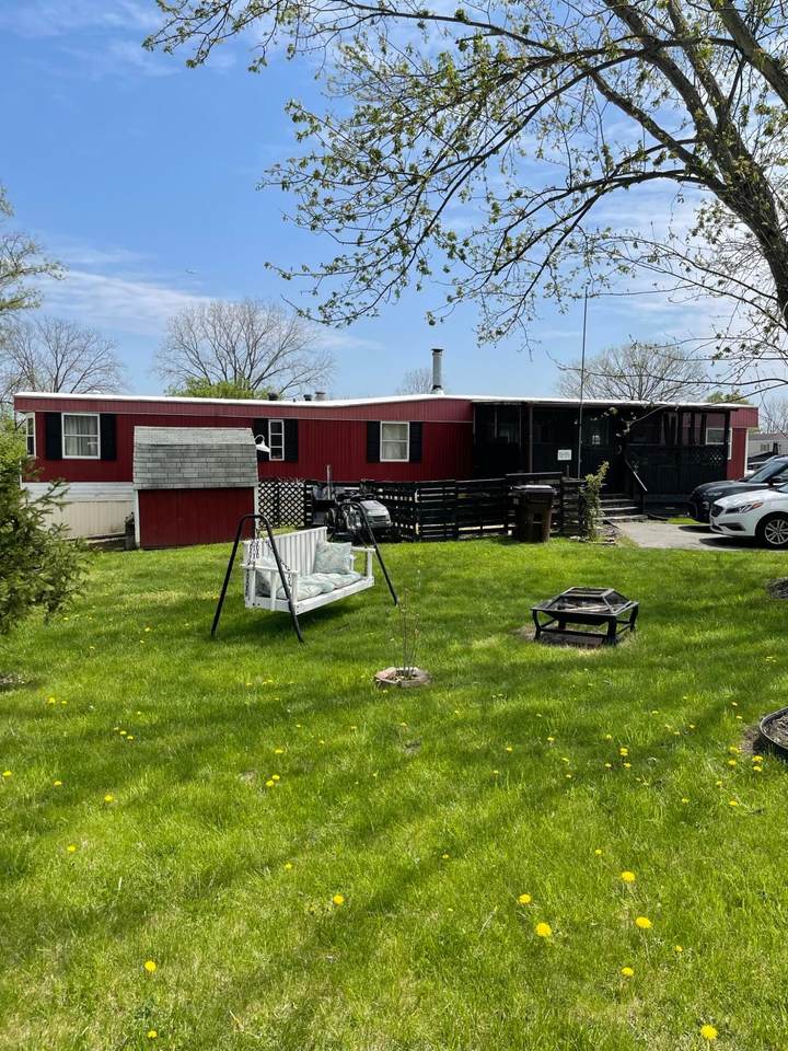 5965 Harrisburg Georgesville Road - Photo 1