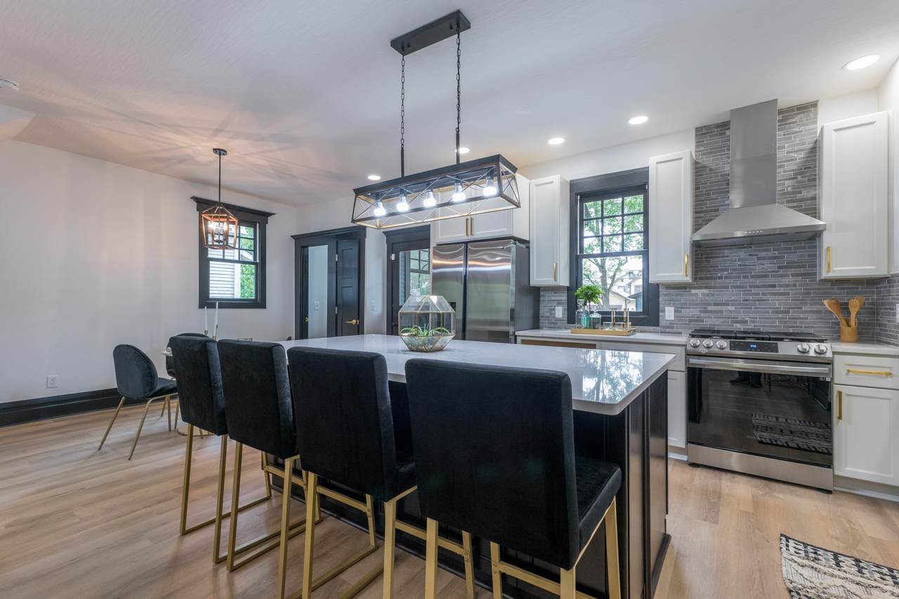 652 Champion Avenue - Photo 1