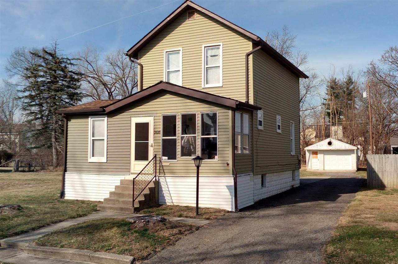 2128 Earl Avenue - Photo 1