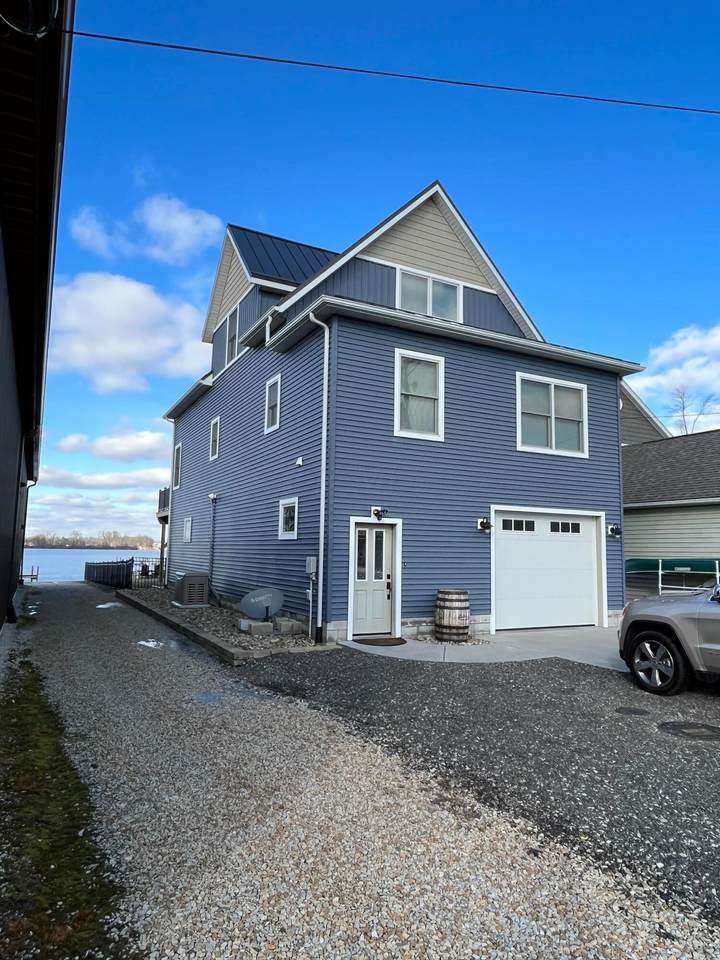 5890 Kenney Drive - Photo 1